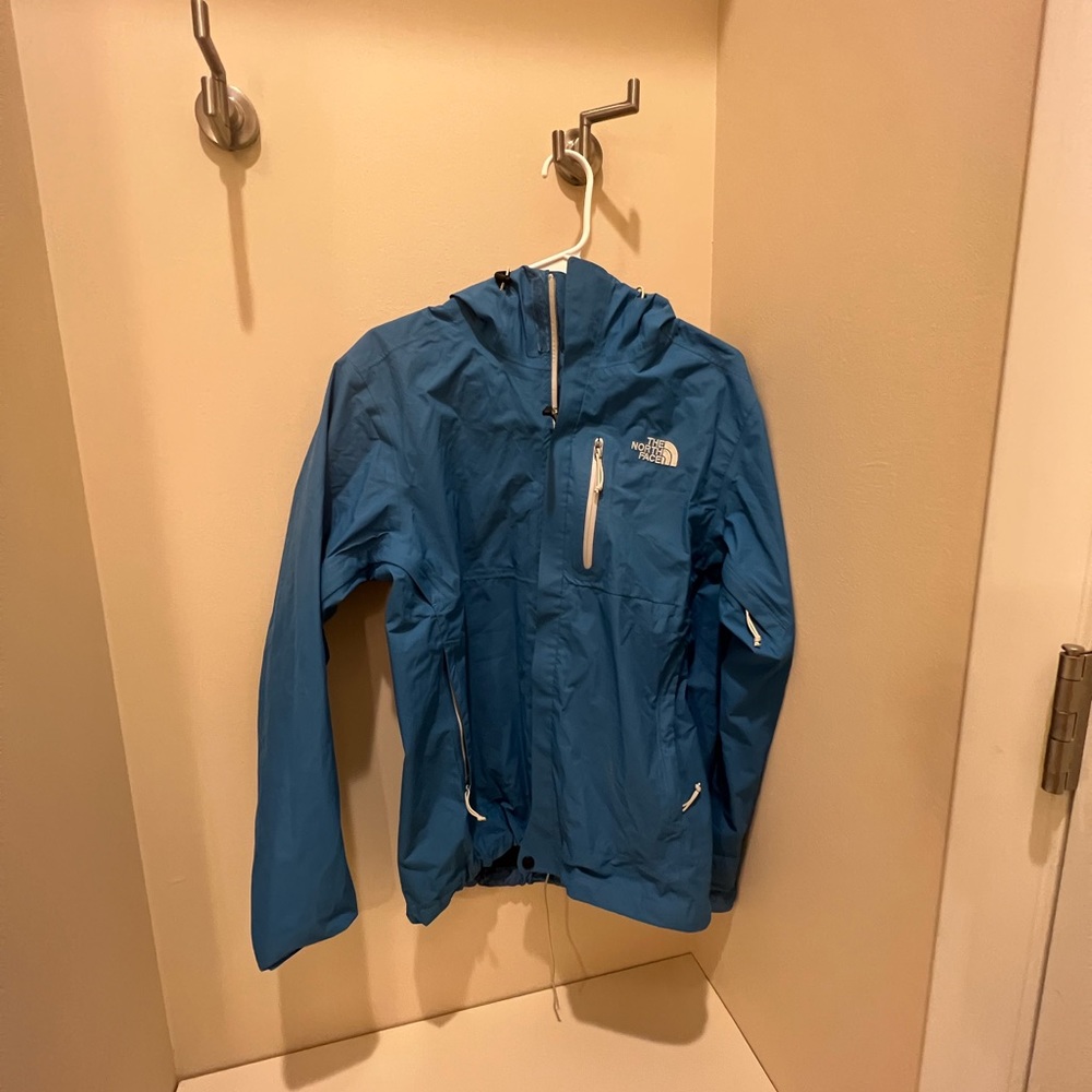 Gortex Northface men’s rain jacket size small for sale